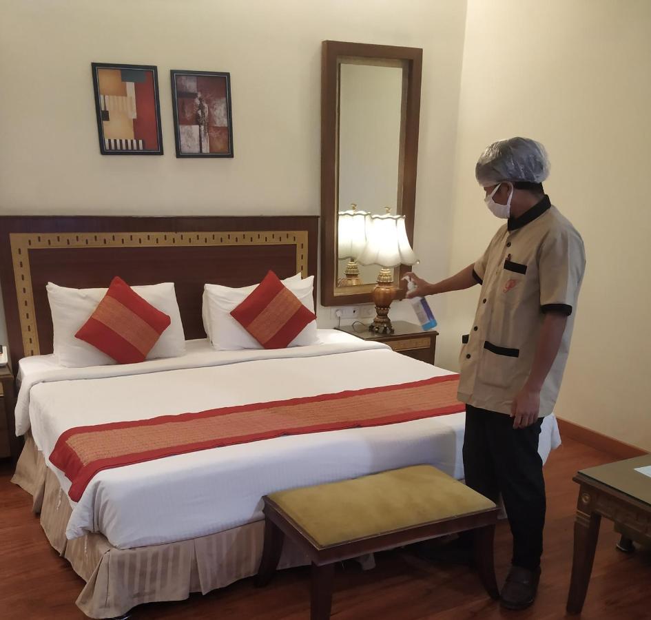 Hotel Picasso Paschim Vihar Delhi - Couple Friendly Local Ids Accepted Luaran gambar