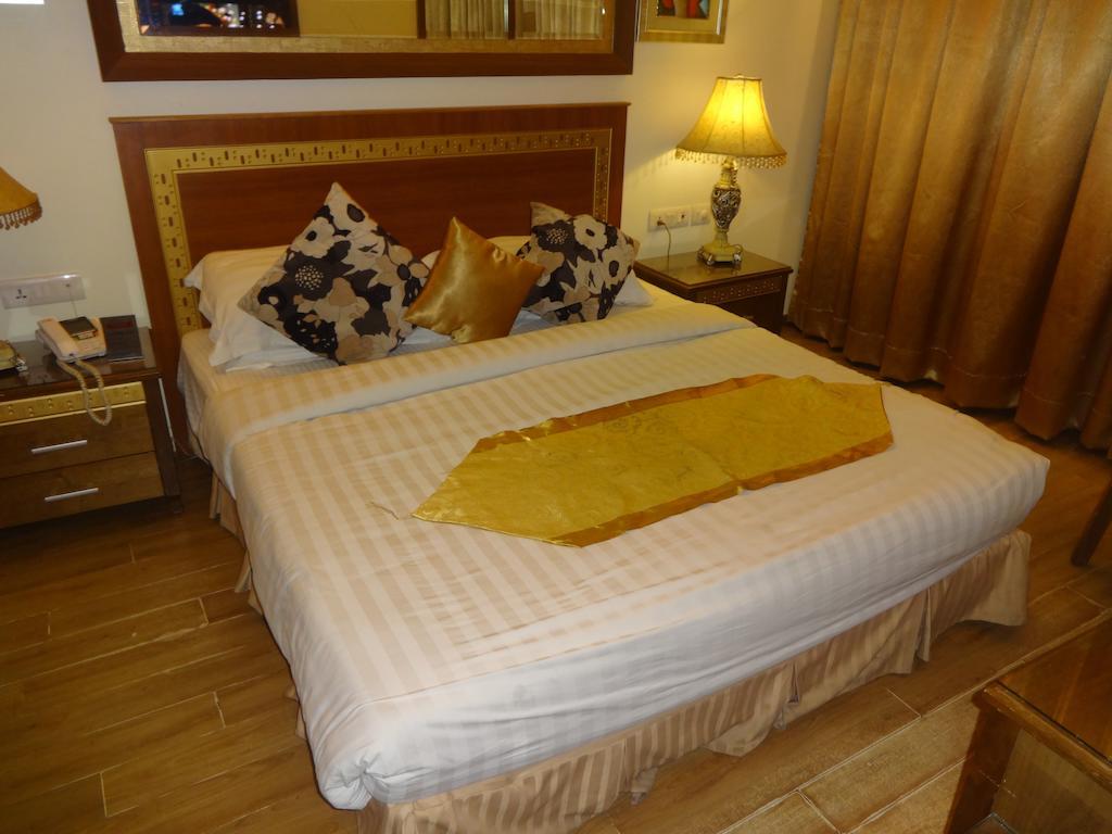 Hotel Picasso Paschim Vihar Delhi - Couple Friendly Local Ids Accepted Bilik gambar