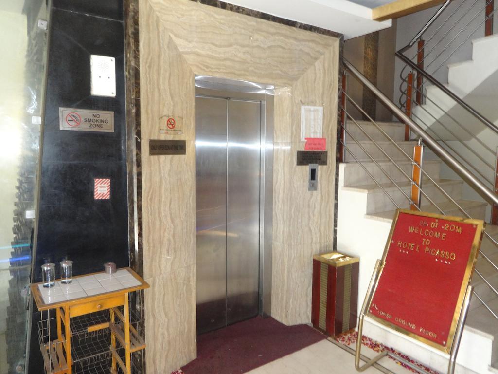 Hotel Picasso Paschim Vihar Delhi - Couple Friendly Local Ids Accepted Luaran gambar