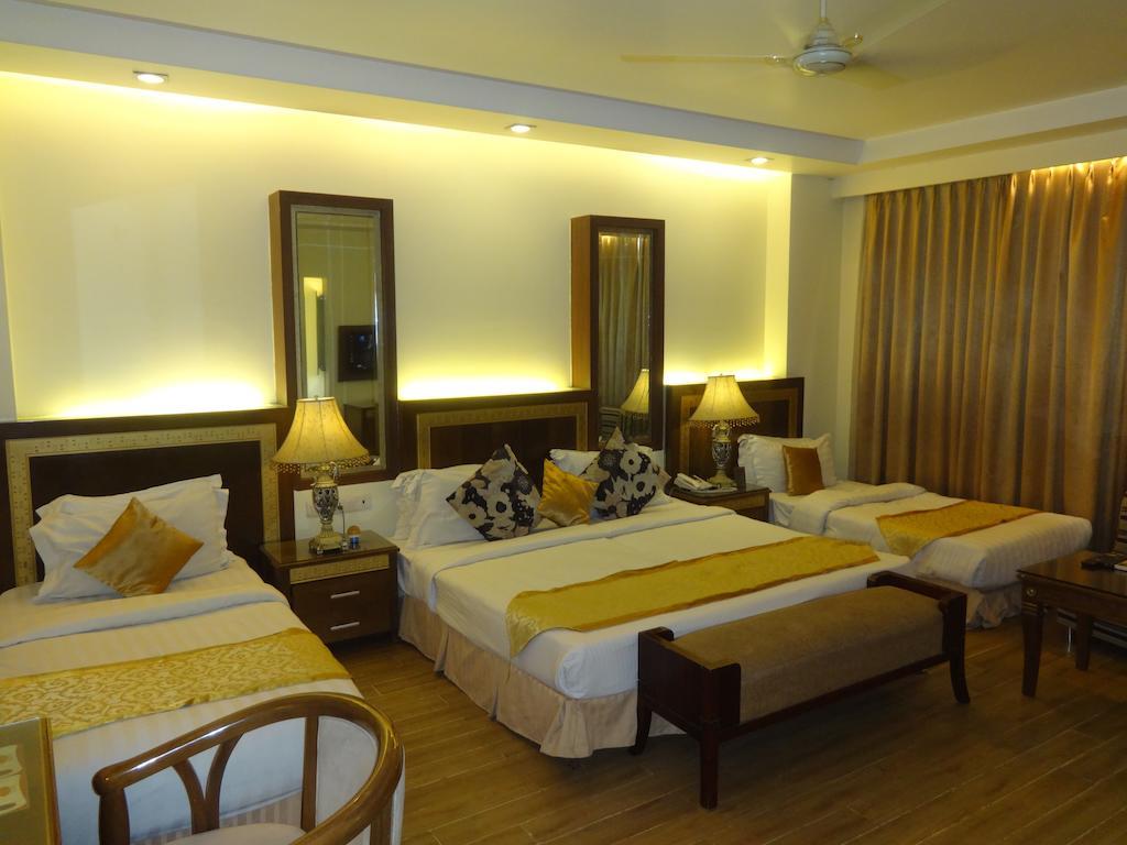 Hotel Picasso Paschim Vihar Delhi - Couple Friendly Local Ids Accepted Luaran gambar