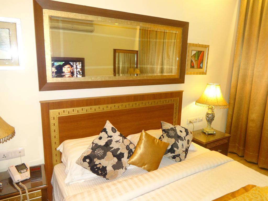 Hotel Picasso Paschim Vihar Delhi - Couple Friendly Local Ids Accepted Bilik gambar