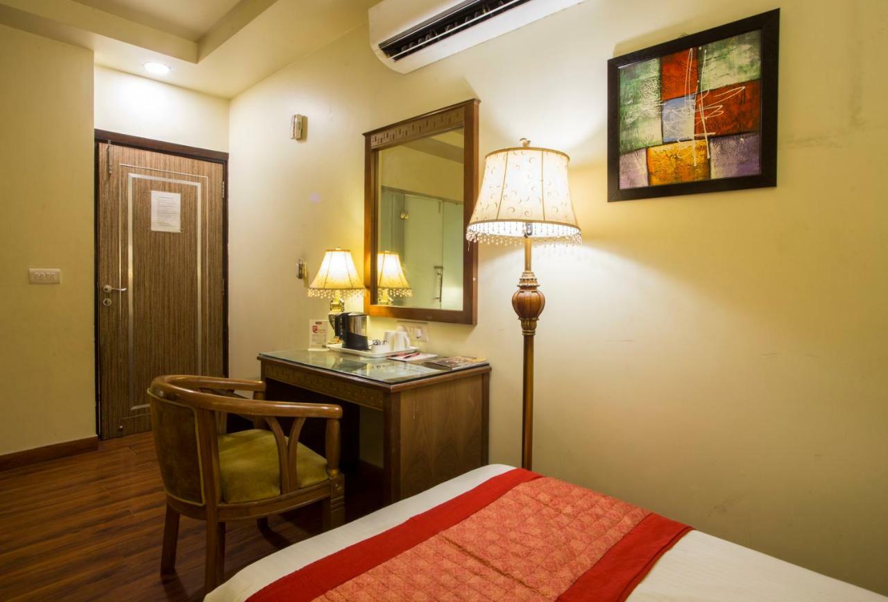 Hotel Picasso Paschim Vihar Delhi - Couple Friendly Local Ids Accepted Luaran gambar