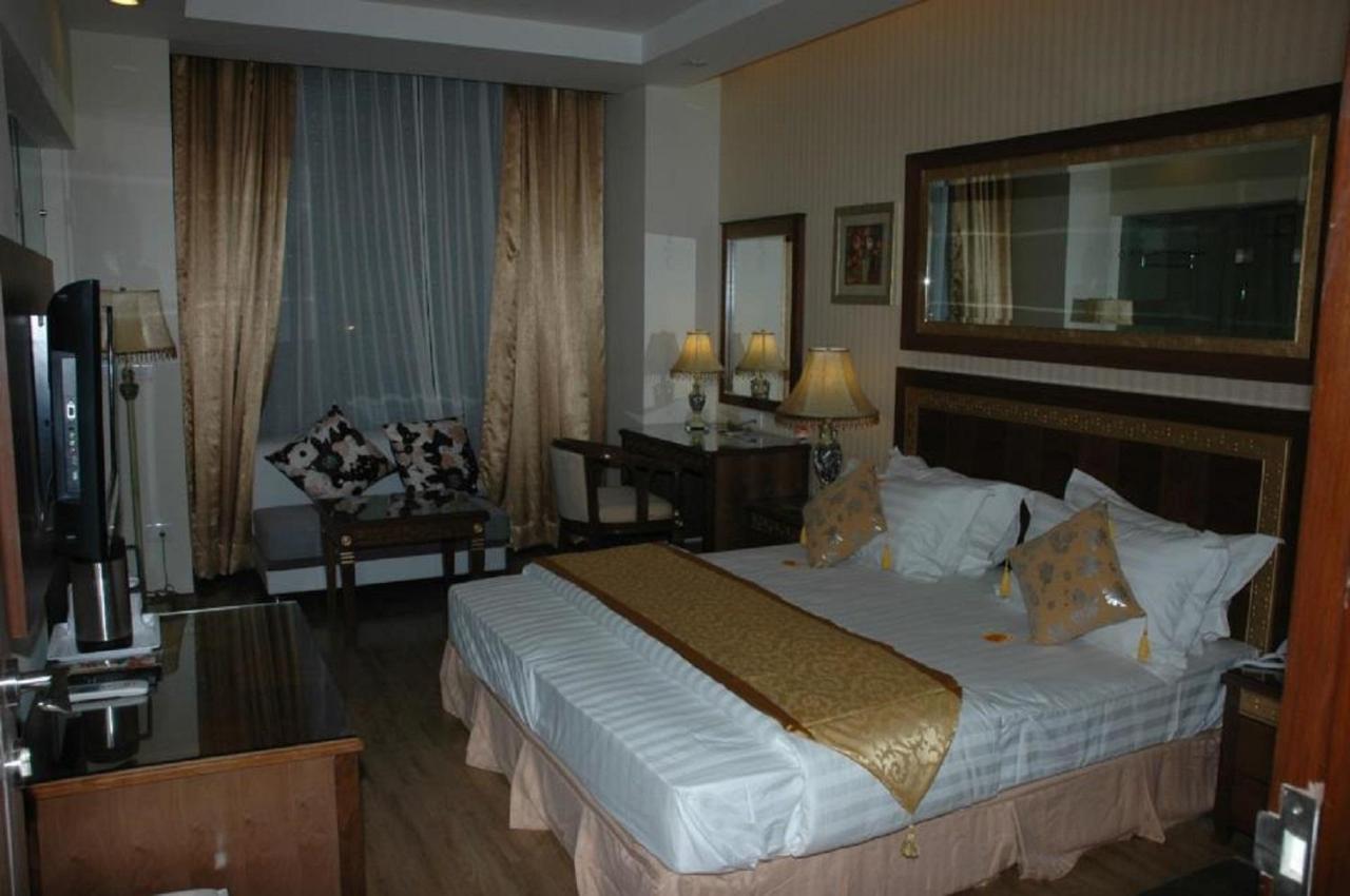 Hotel Picasso Paschim Vihar Delhi - Couple Friendly Local Ids Accepted Luaran gambar